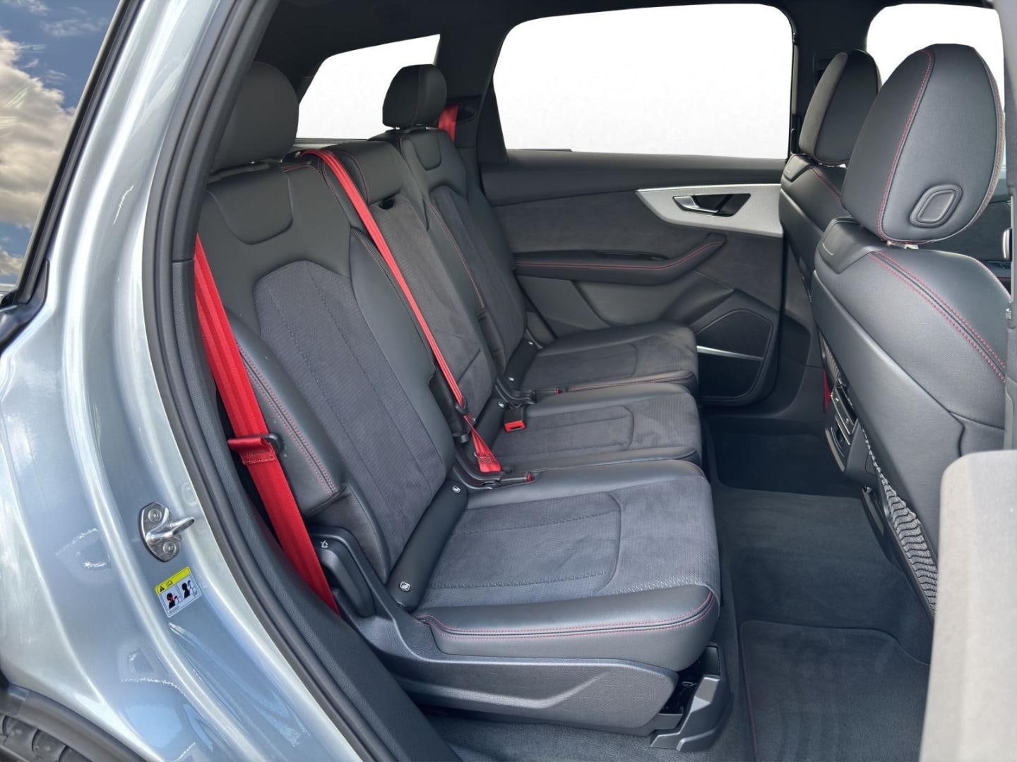 Bild über Audi Q7 SUV TFSI e S line 60 TFSI e quattro tiptronic - für weitere Informationen kontaktieren Sie den Audi Partner