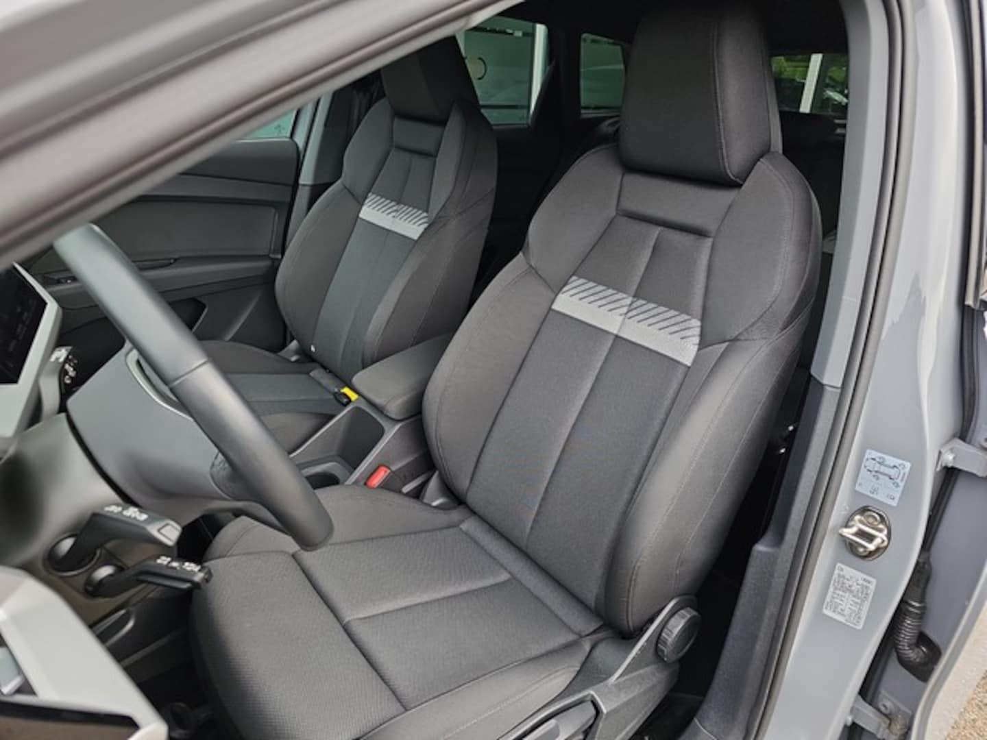Bild über Audi Q4 e-tron 40 e-tron - für weitere Informationen kontaktieren Sie den Audi Partner