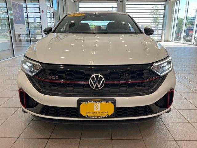 3VW8T7BU7RM072811