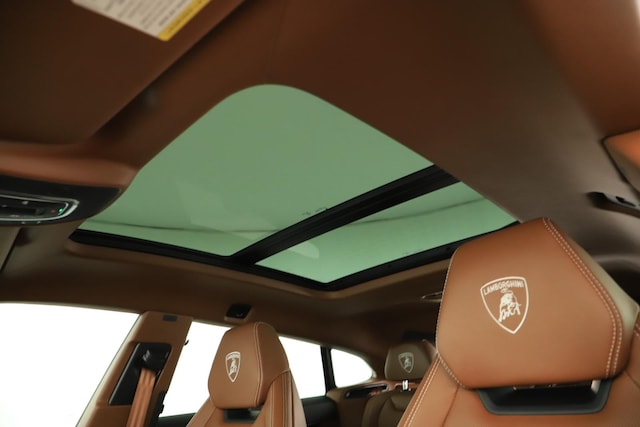 2025 Lamborghini Urus SE - Photo 28