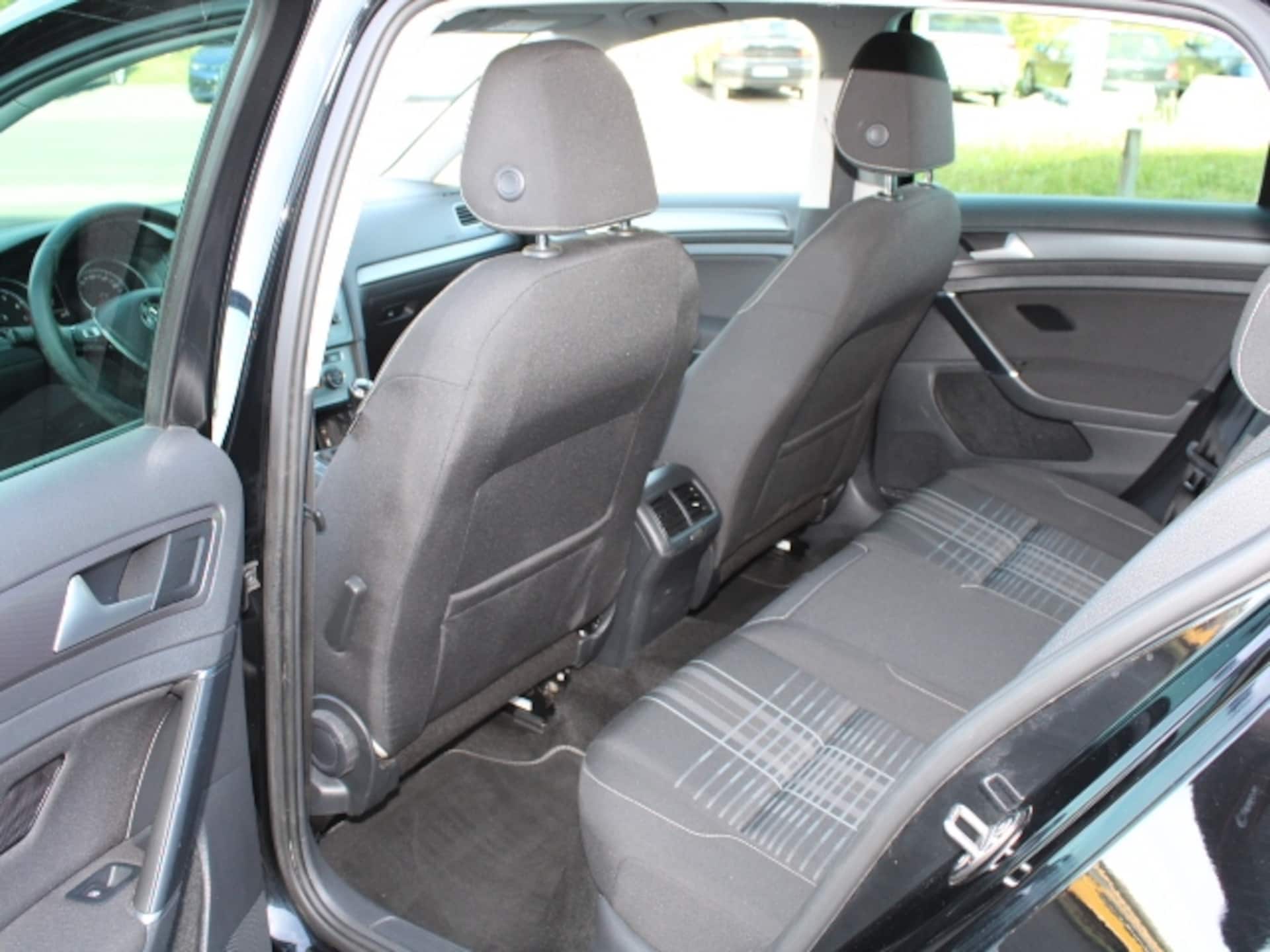 Volkswagen Golf LOUNGE
