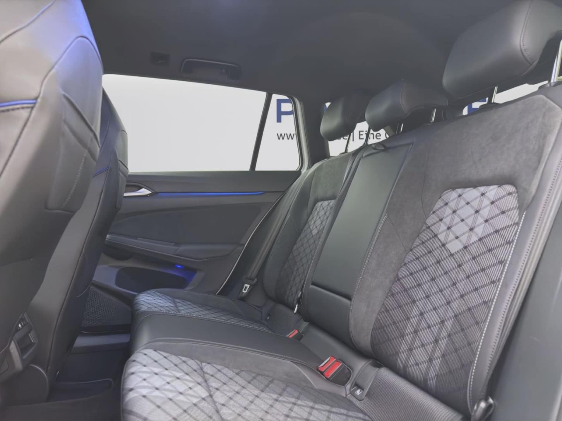 Volkswagen Golf Variant R-Line