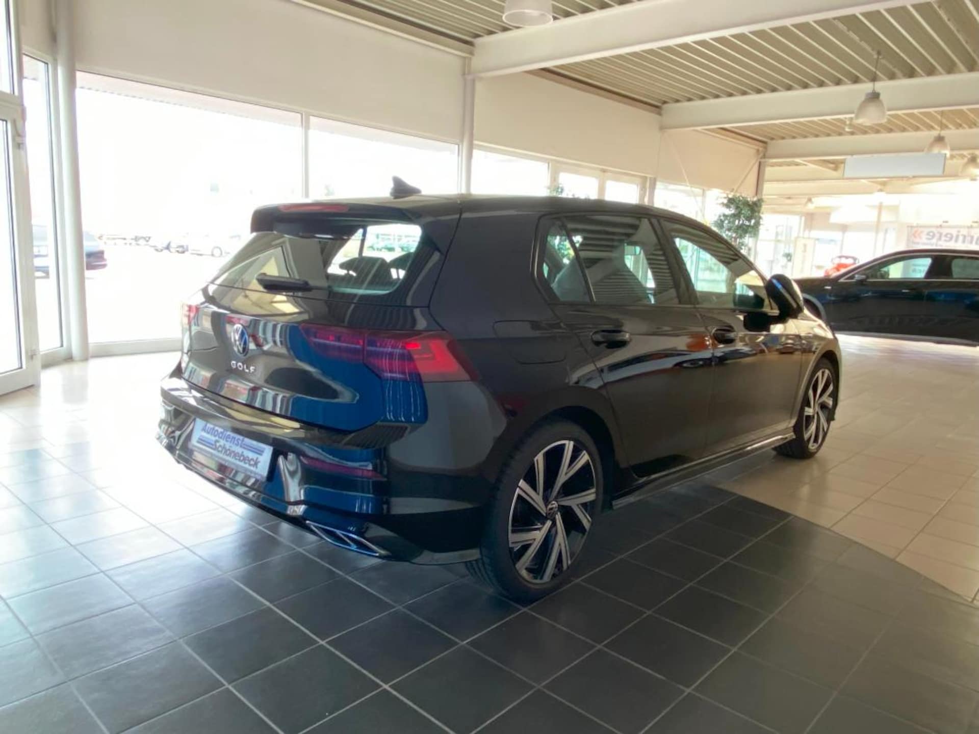 Volkswagen Golf R-Line