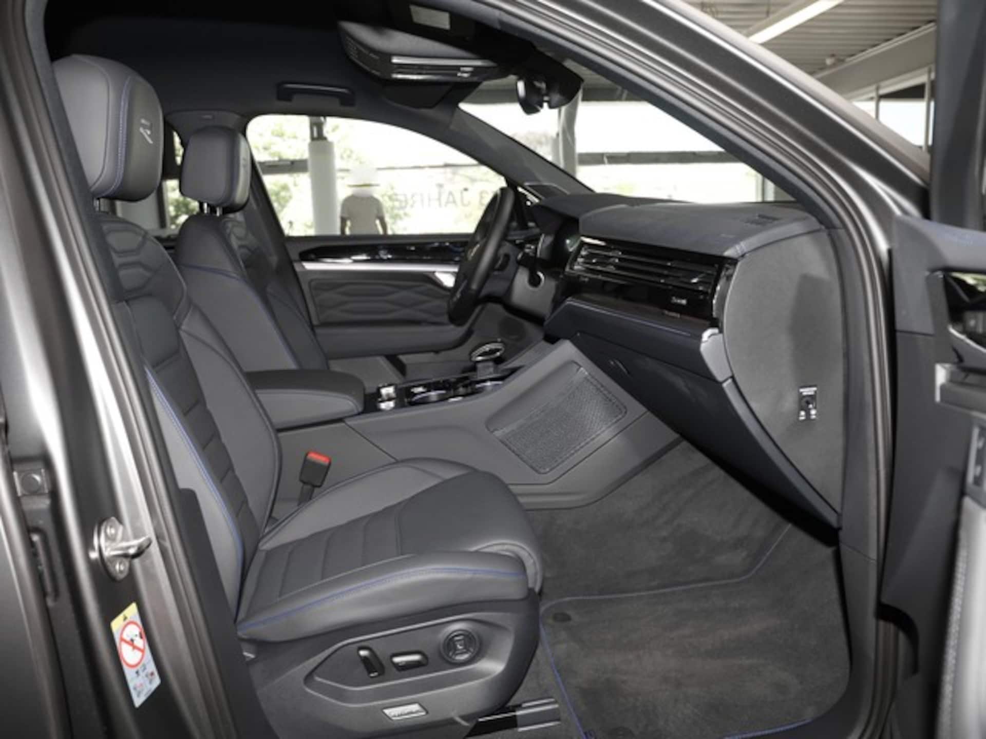 Volkswagen Touareg R