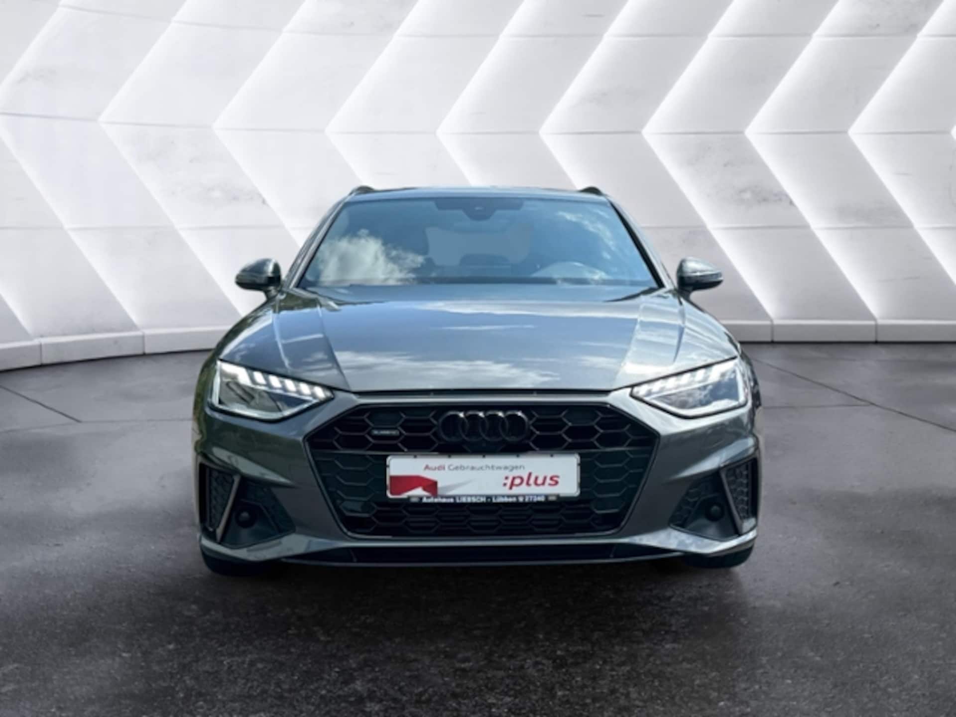 Audi A4 Avant S line