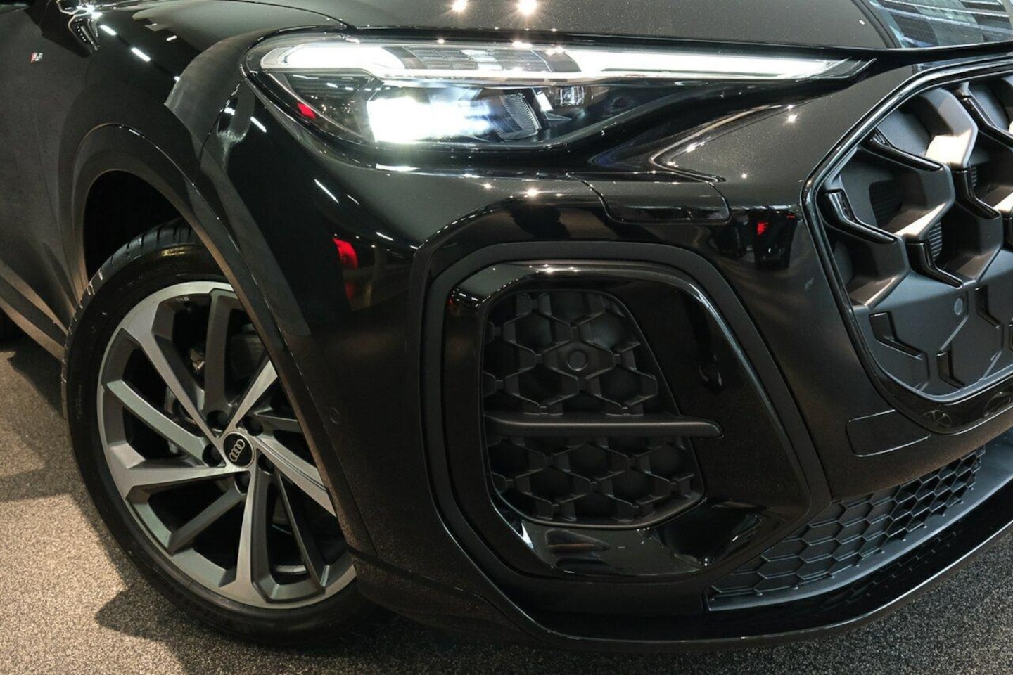 Image about Audi Q5 SUV TFSI 150 kW
