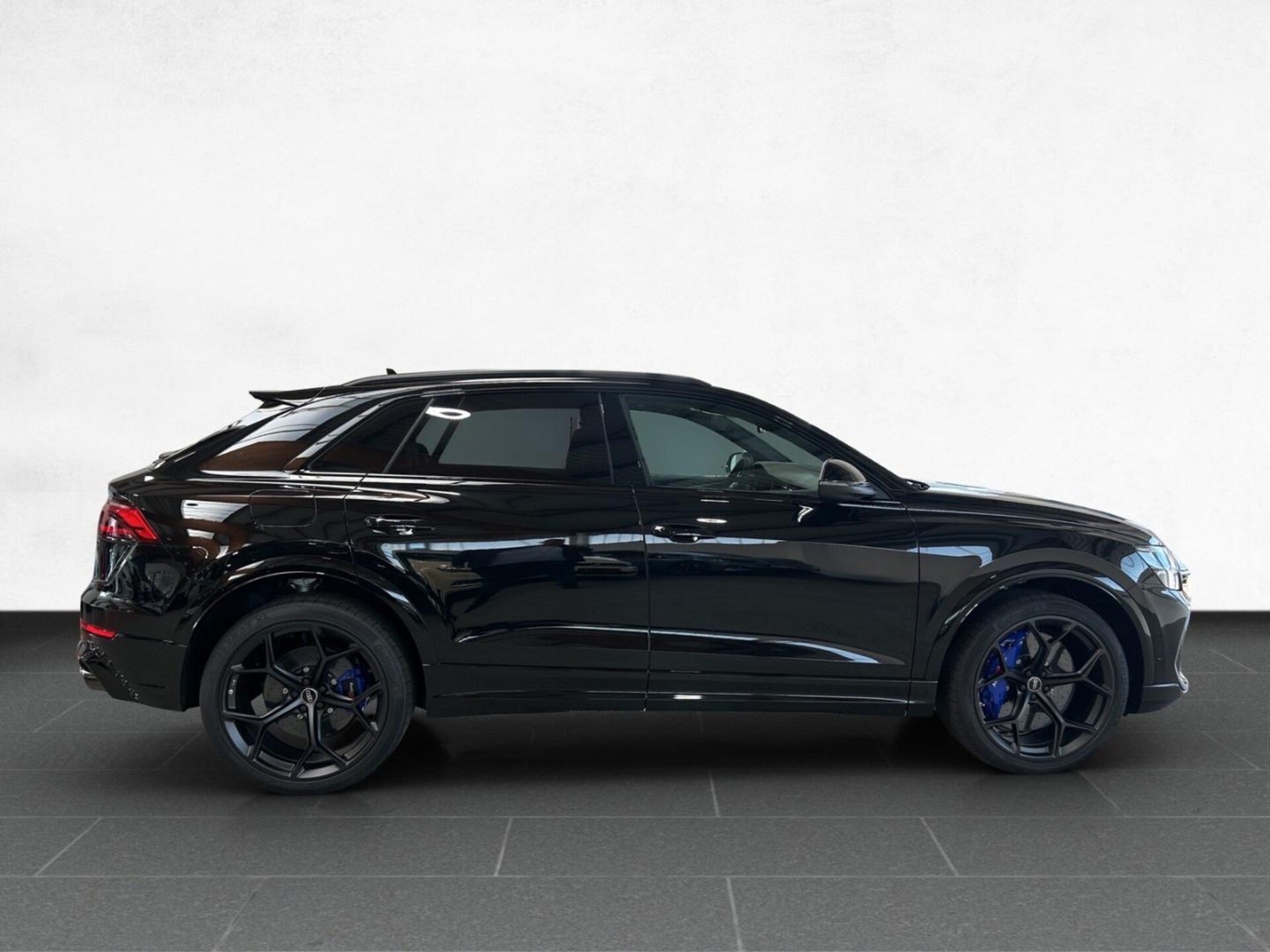 Audi RS Q8 SUV performance