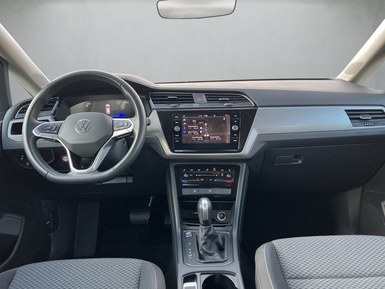 Volkswagen Touran – Bild 8