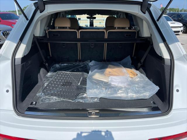 2025 Audi Q7 Premium Plus - Photo 12
