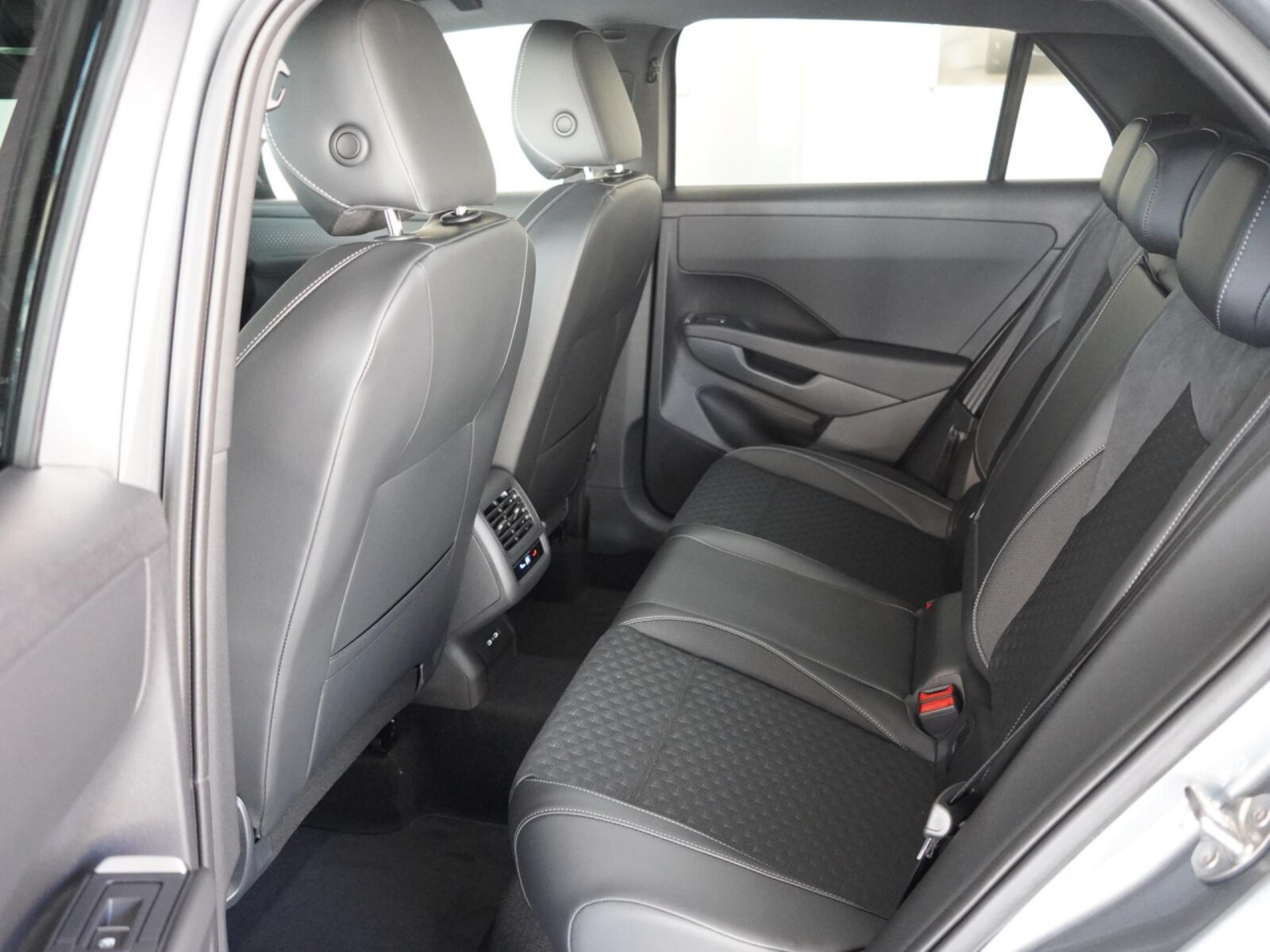 Volkswagen T-Roc – Bild 10