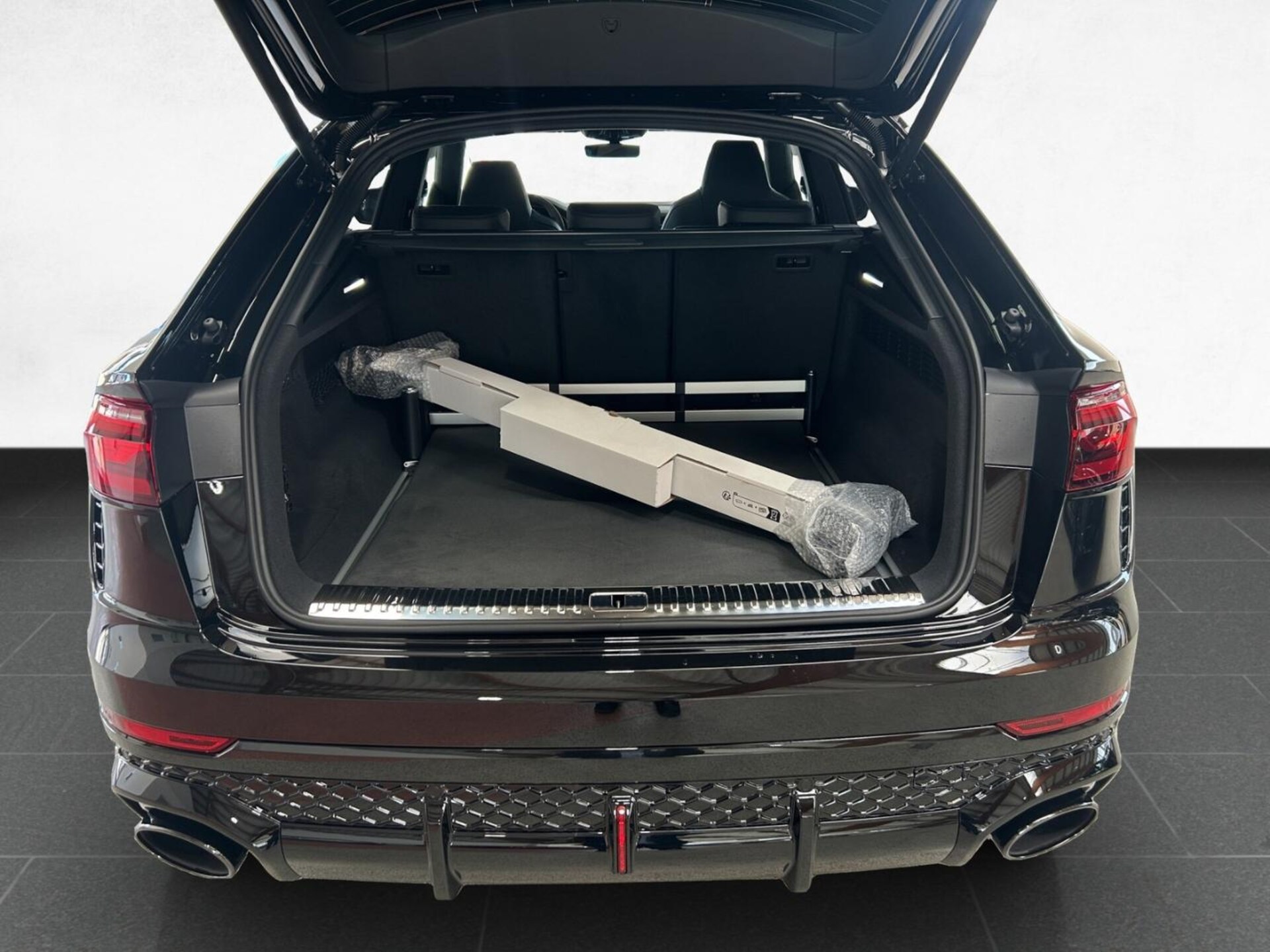 Audi RS Q8 SUV performance