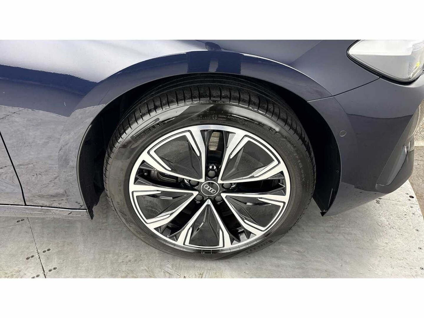 Image of Audi A5 Avant TFSI e Technik quattro 299 PS S tronic - View: for more details contact your dealer