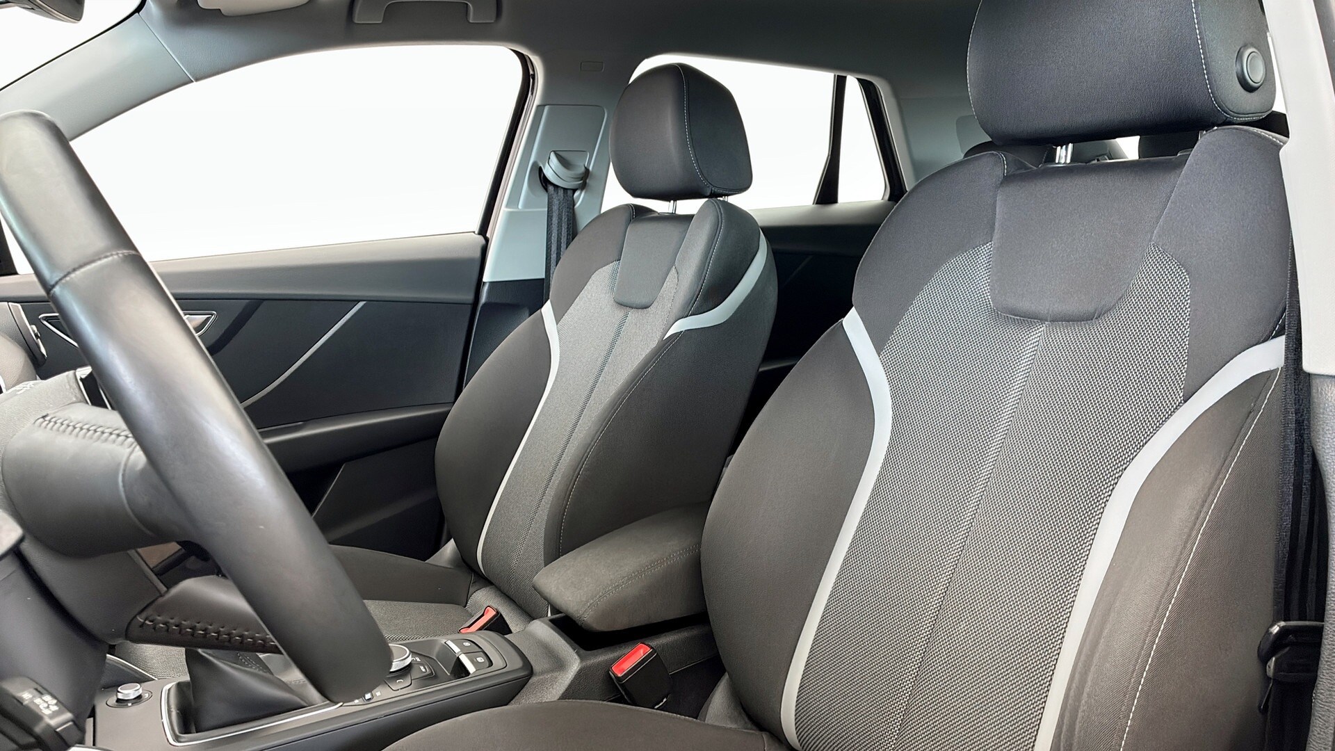 Bild som visar&nbsp;Audi Q2&nbsp;Q2 30 TFSI Proline Sport 116 hk 6-växlad - för mer information kontakta din Audi Partner