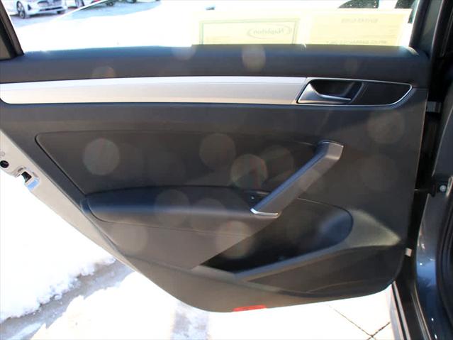 2019 VOLKSWAGEN PASSAT - Image 31