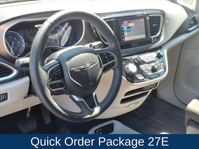 2023 Chrysler Voyager