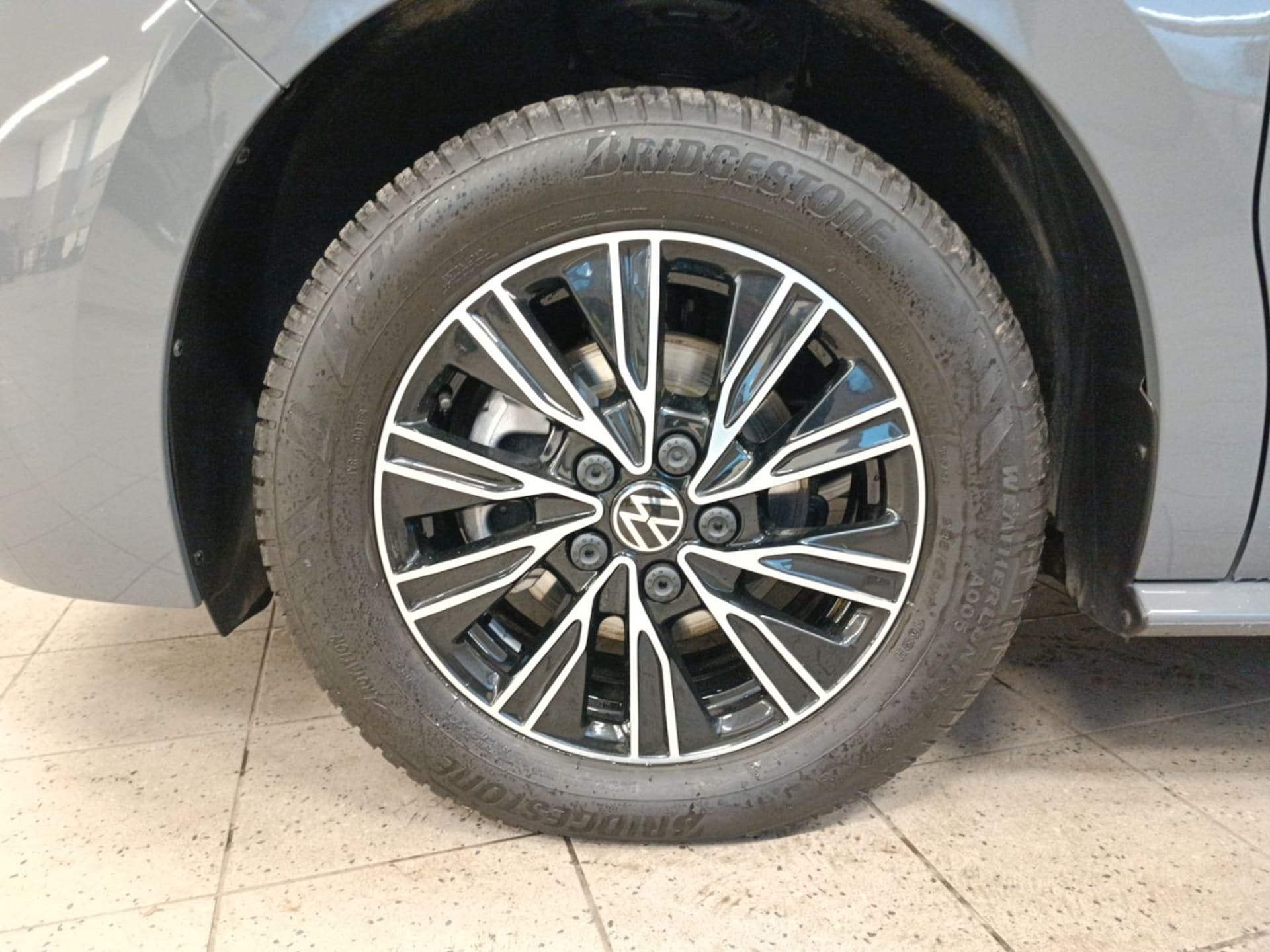 Volkswagen Multivan Basis-Modell