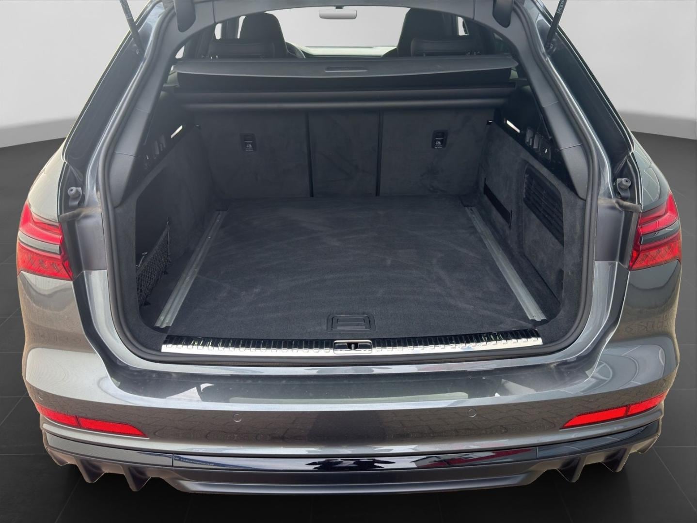Bild über Audi S6 Avant TDI quattro tiptronic - für weitere Informationen kontaktieren Sie den Audi Partner