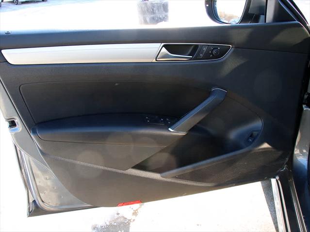 2019 VOLKSWAGEN PASSAT - Image 32