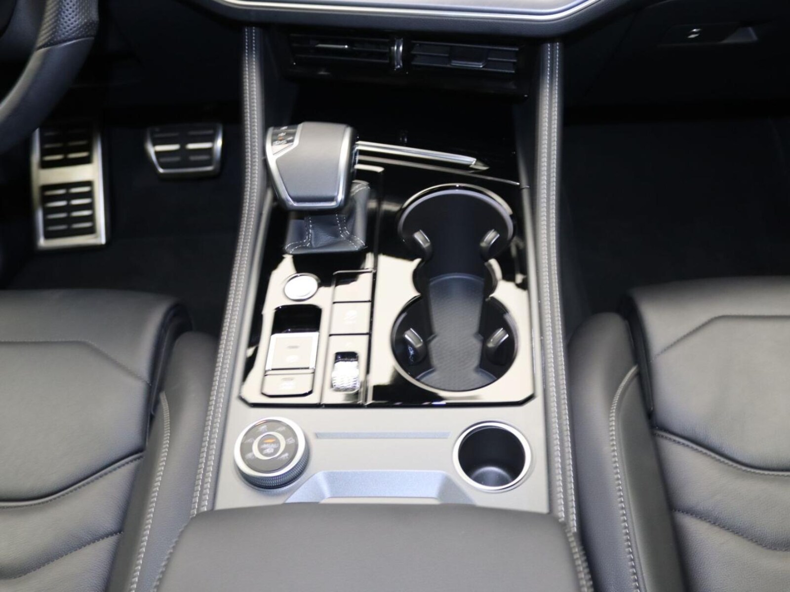 Volkswagen Touareg – Bild 12