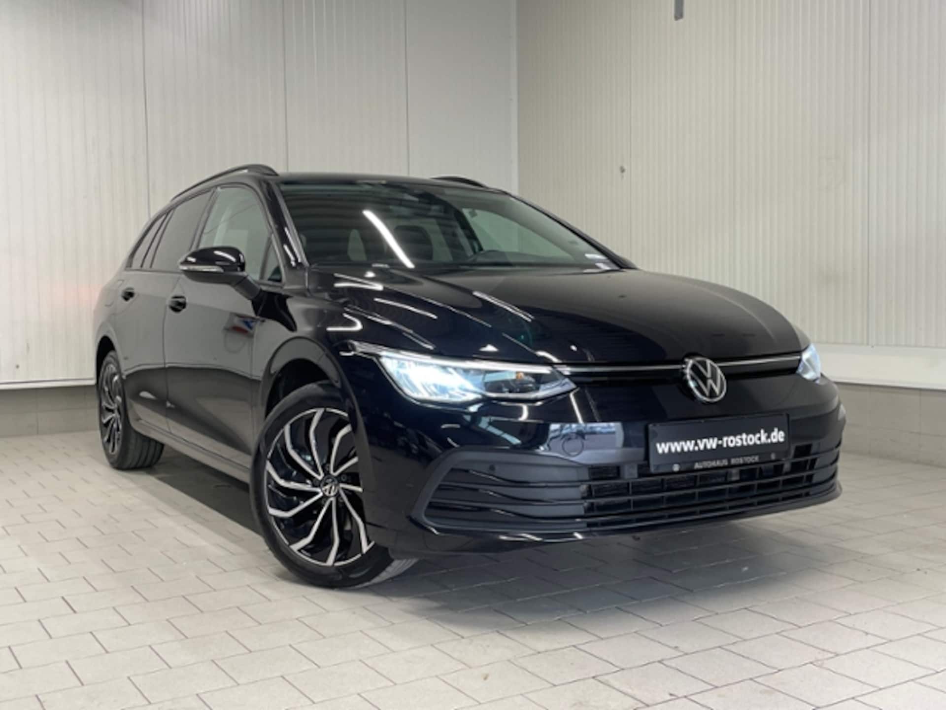 Volkswagen Golf Variant Life