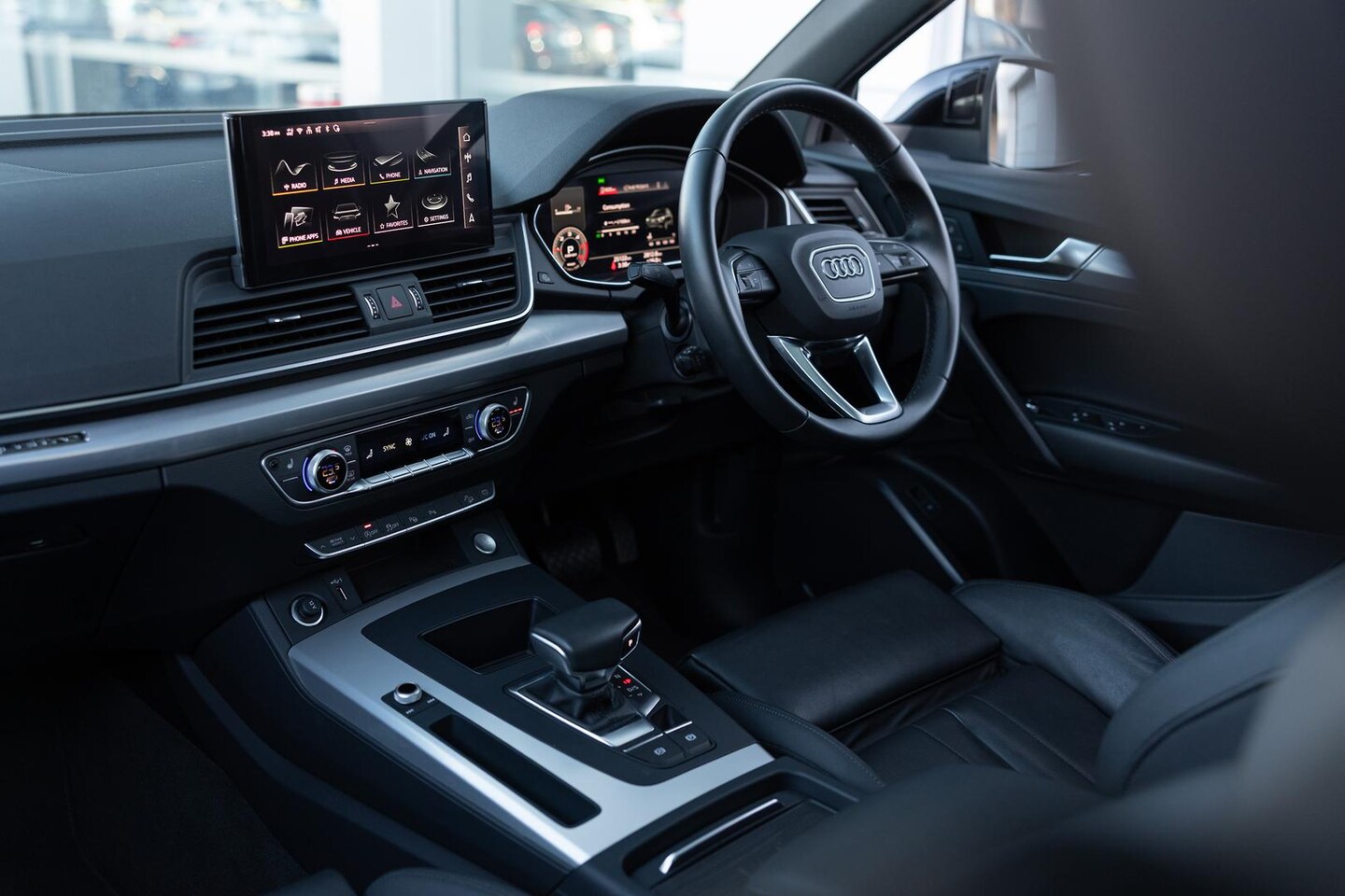 Image about Audi Q5 Sport 40 TDI quattro S tronic