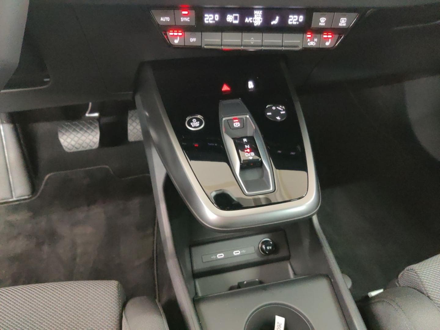 Bild über Audi Q4 e-tron 40 e-tron - für weitere Informationen kontaktieren Sie den Audi Partner