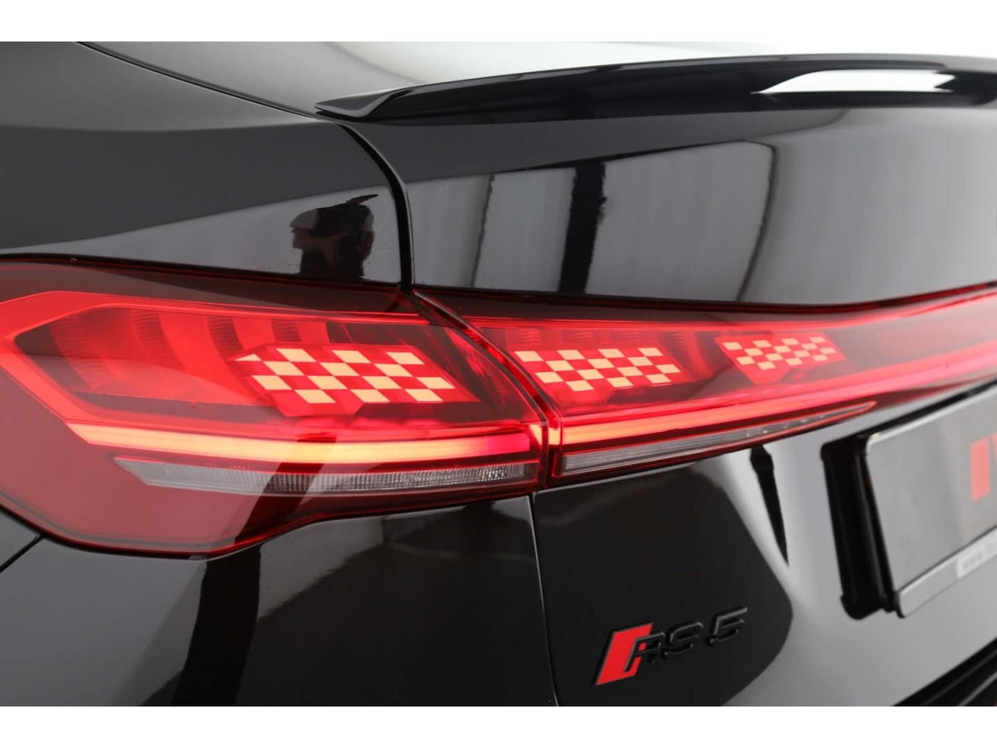 Bild über Audi RS 5 Limousine TFSI quattro 470 kW tiptronic - für weitere Informationen kontaktieren Sie den Audi Partner