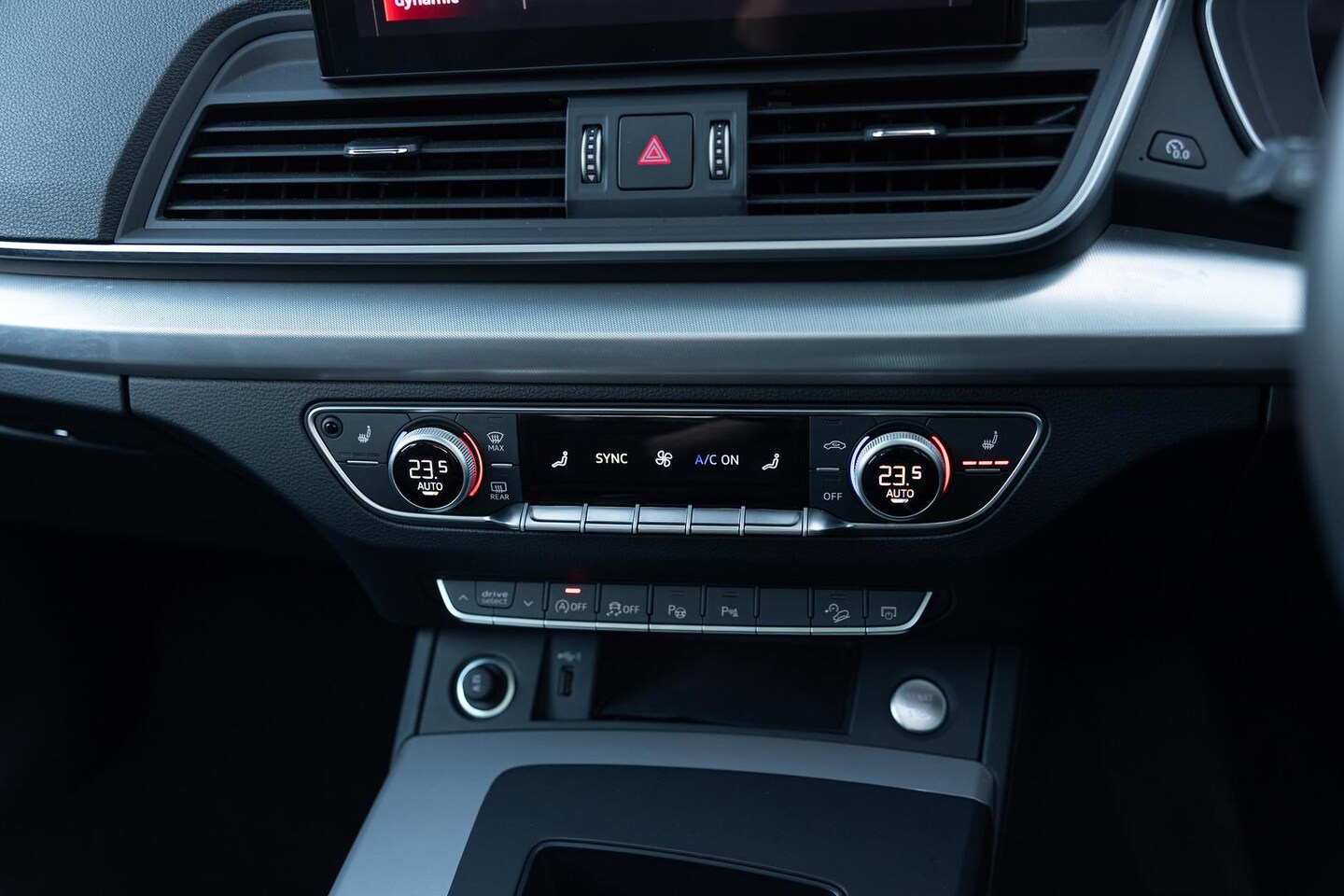 Image about Audi Q5 Sport 40 TDI quattro S tronic