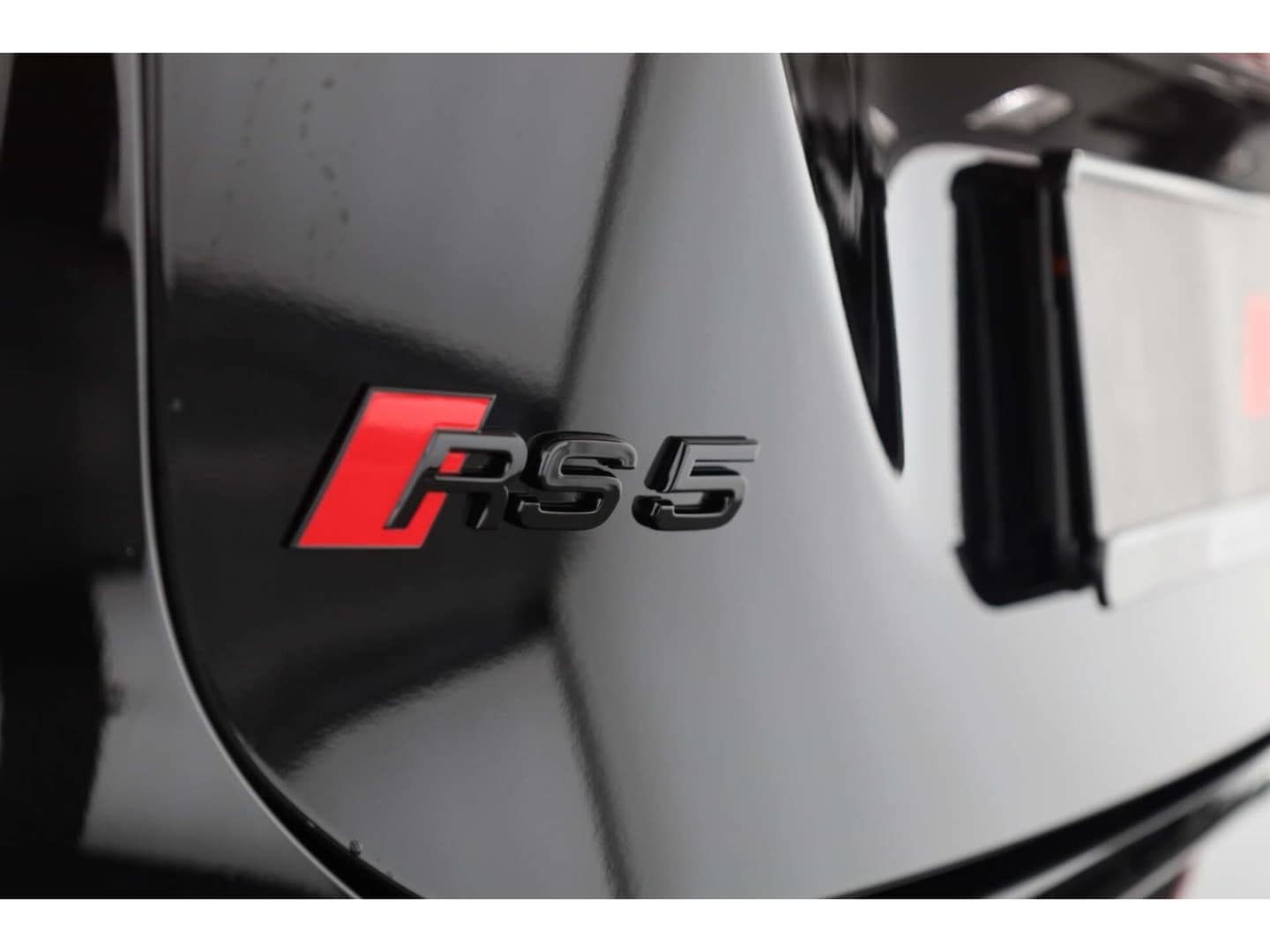 Bild über Audi RS 5 Limousine TFSI quattro 470 kW tiptronic - für weitere Informationen kontaktieren Sie den Audi Partner