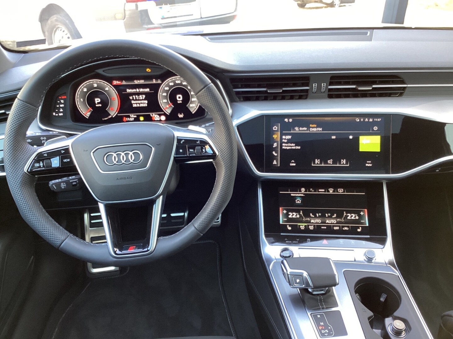 Image about Audi A6 Avant sport 40 TDI quattro S tronic