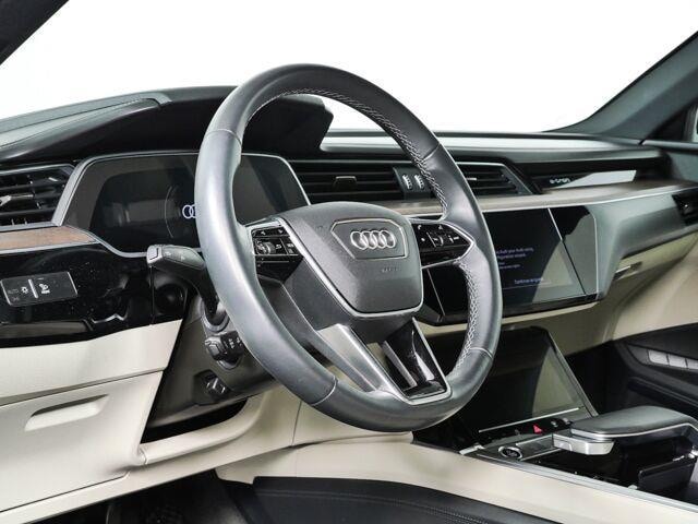 2024 Audi Q8 Sportback e-tron