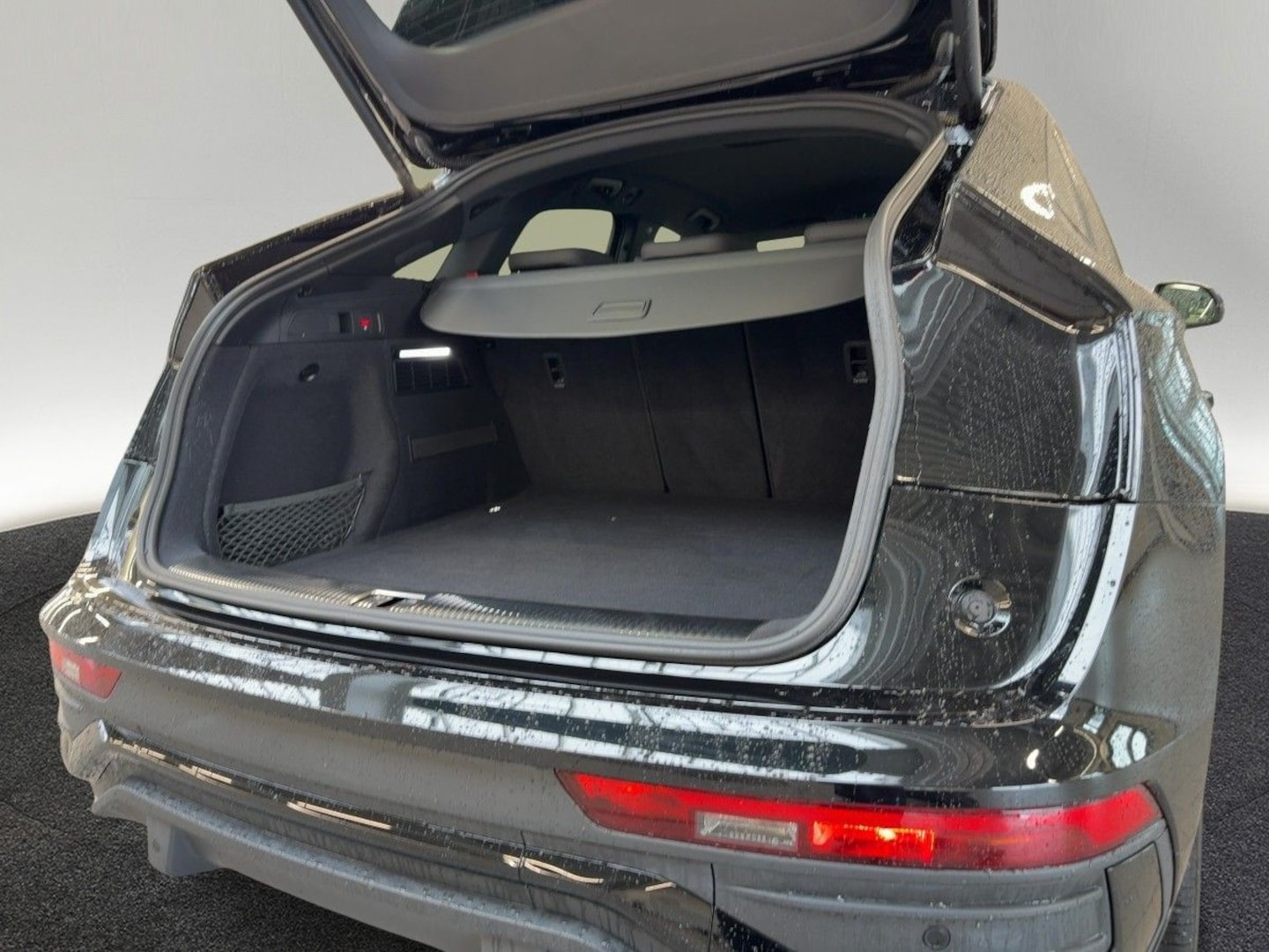 Bild über Audi Q5 Sportback 40 TDI quattro S tronic - für weitere Informationen kontaktieren Sie den Audi Partner