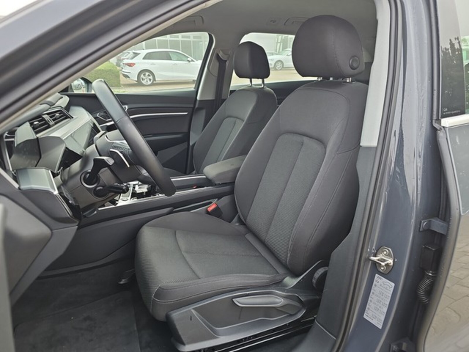 Audi Q8 e-tron – Bild 20