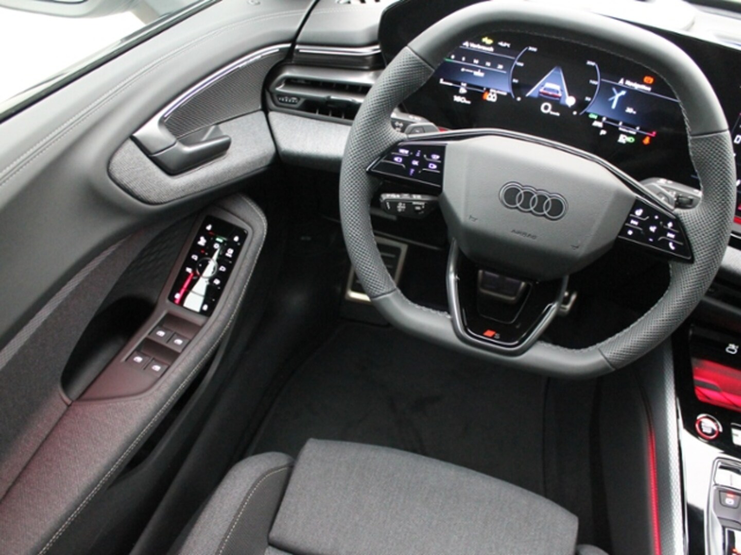 Bild über Audi A5 Avant TDI quattro 150 kW S tronic - für weitere Informationen kontaktieren Sie den Audi Partner