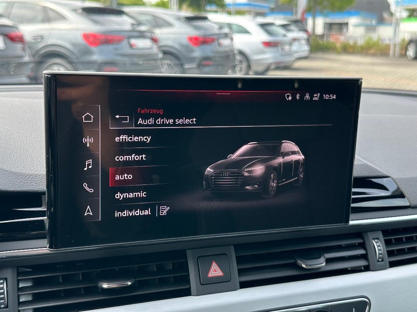 Bild über Audi A4 Avant S line 35 TDI S tronic - für weitere Informationen kontaktieren Sie den Audi Partner
