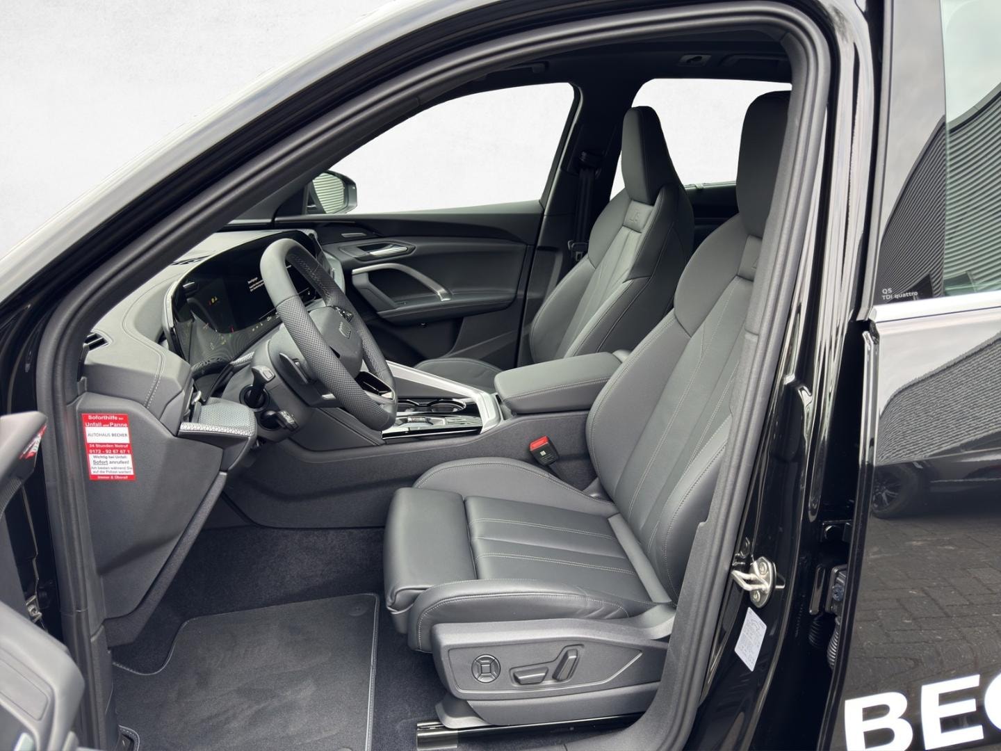 Bild über Audi Q5 SUV TDI quattro 150 kW S tronic - für weitere Informationen kontaktieren Sie den Audi Partner