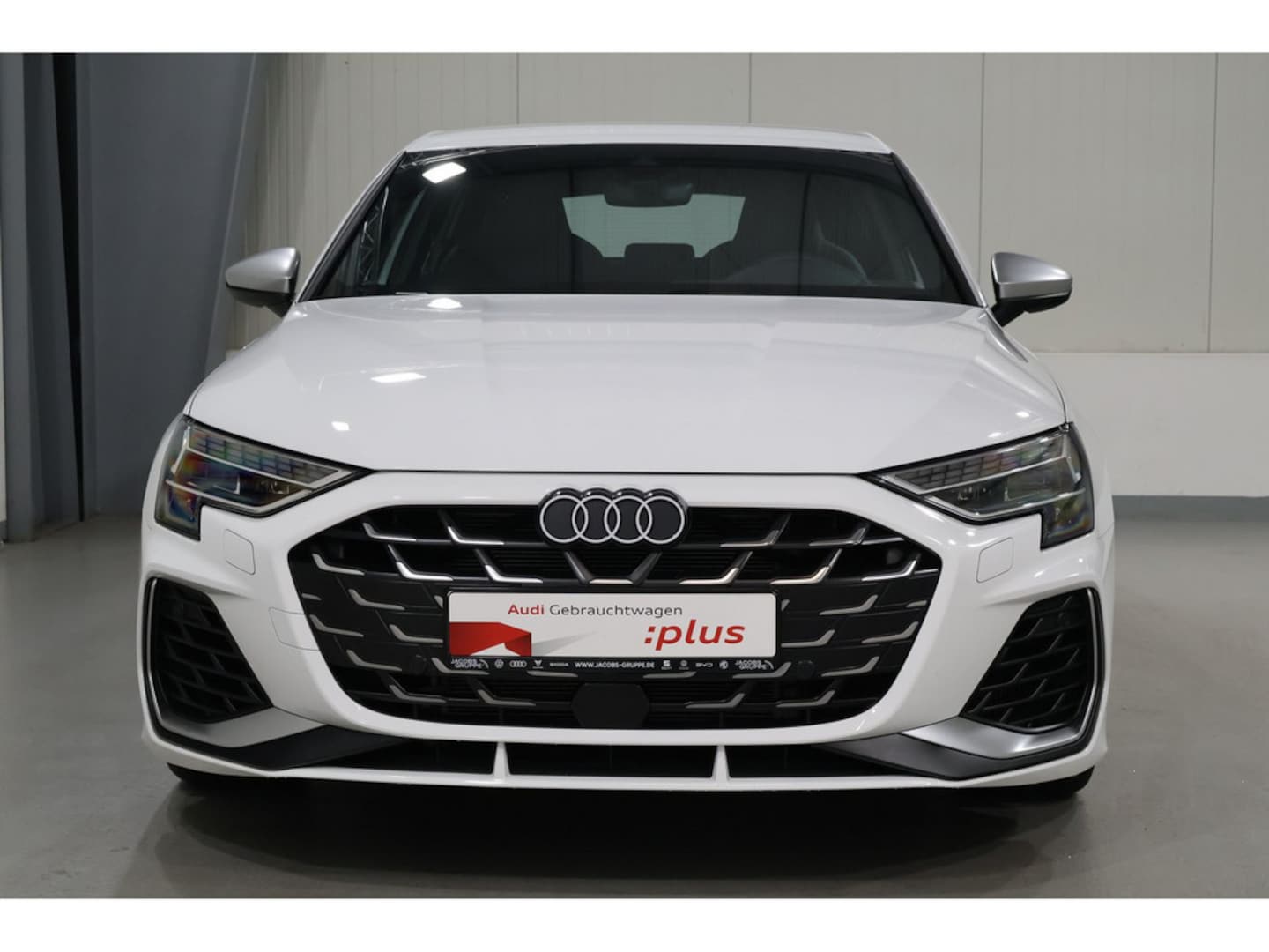 Bild über Audi S3 Sportback TFSI quattro S tronic - für weitere Informationen kontaktieren Sie den Audi Partner