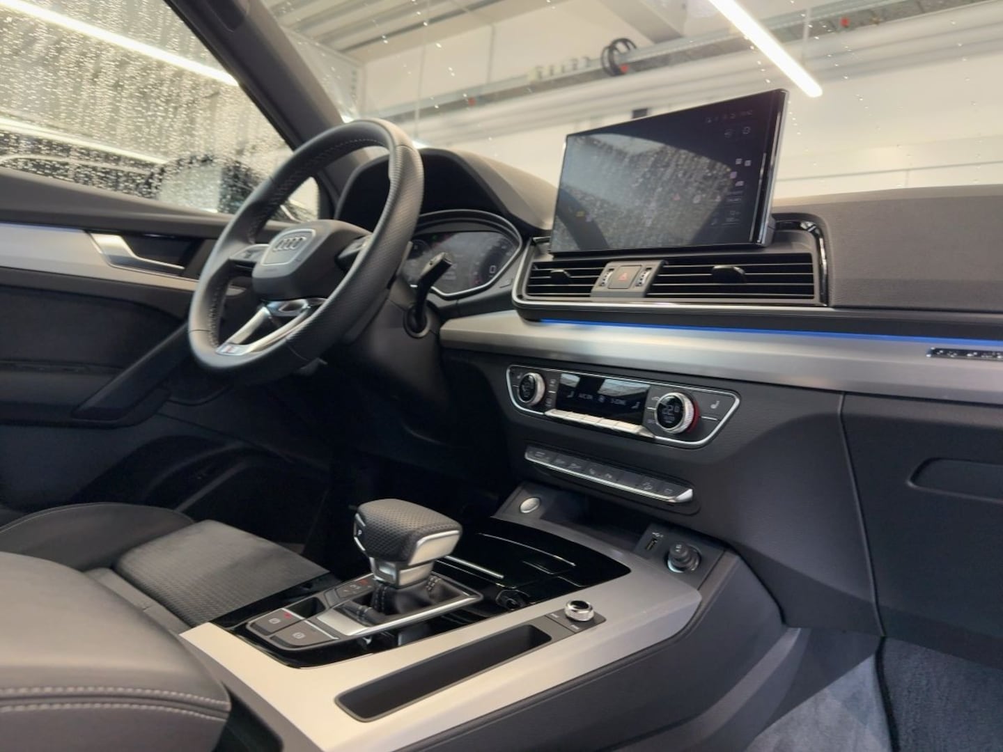 Bild über Audi Q5 Sportback 40 TDI quattro S tronic - für weitere Informationen kontaktieren Sie den Audi Partner
