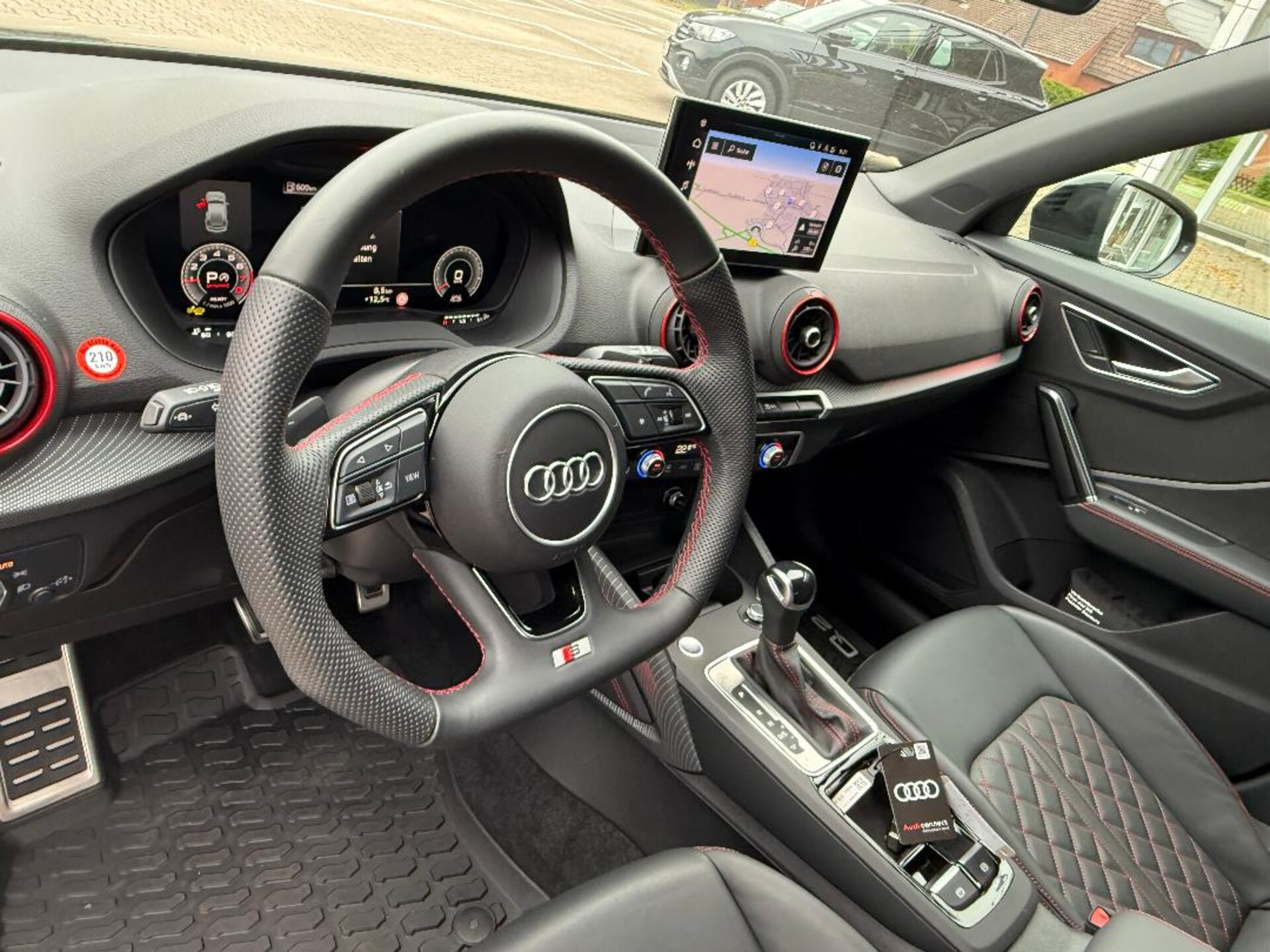Audi Q2 S line