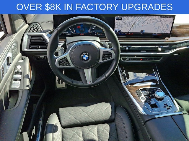 2023 BMW X7