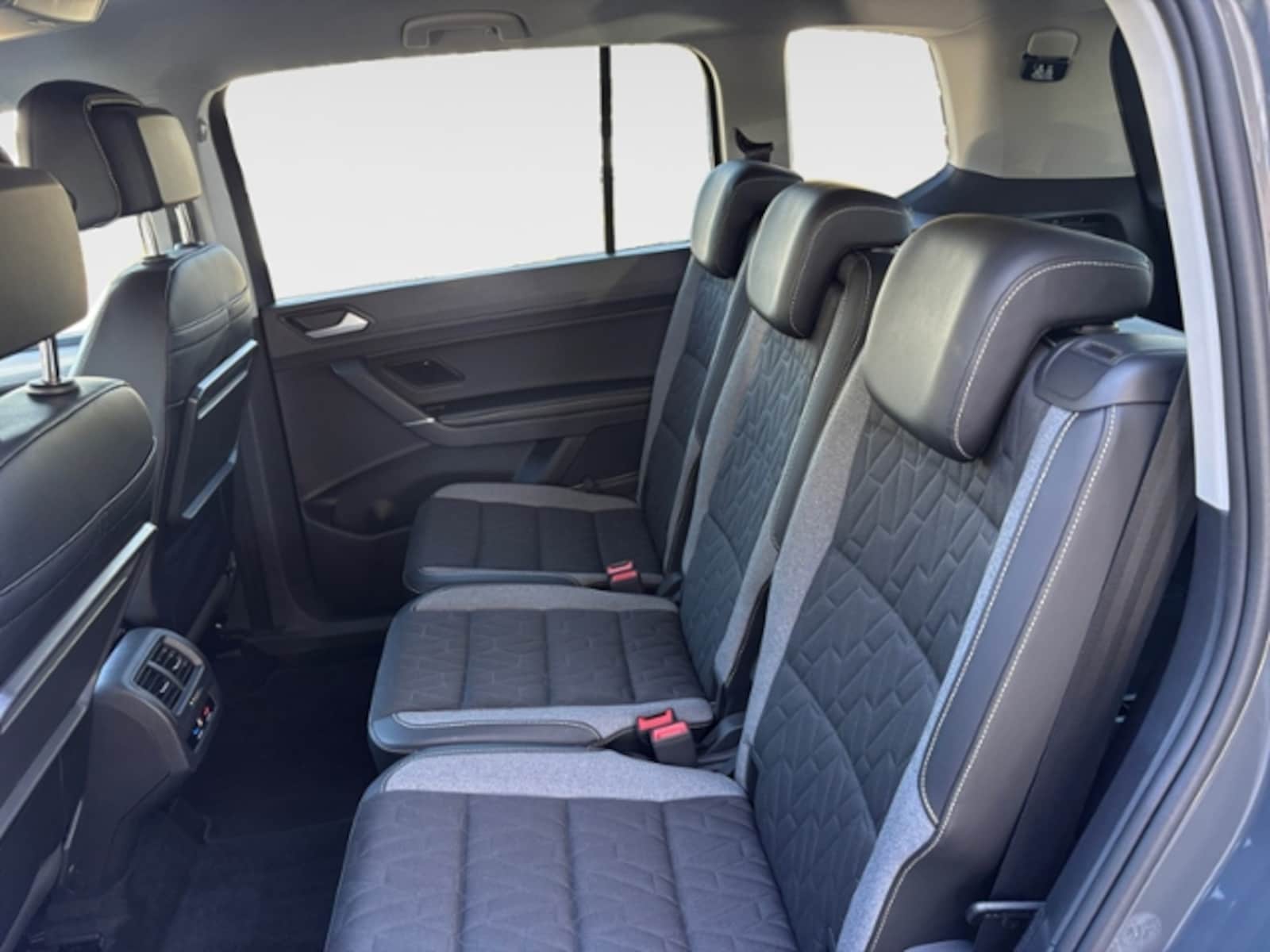 Volkswagen Touran – Bild 9