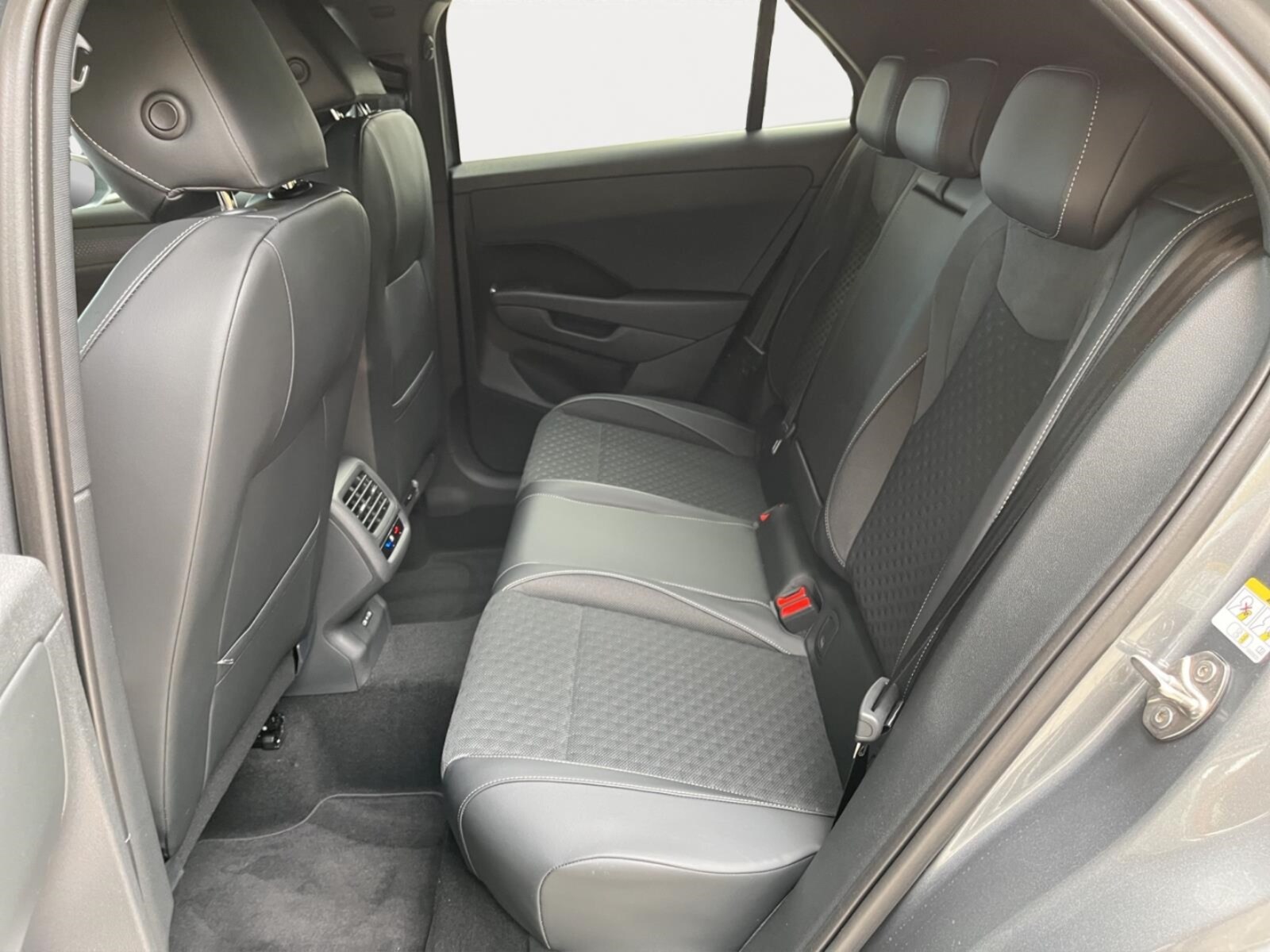 Volkswagen T-Roc – Bild 13
