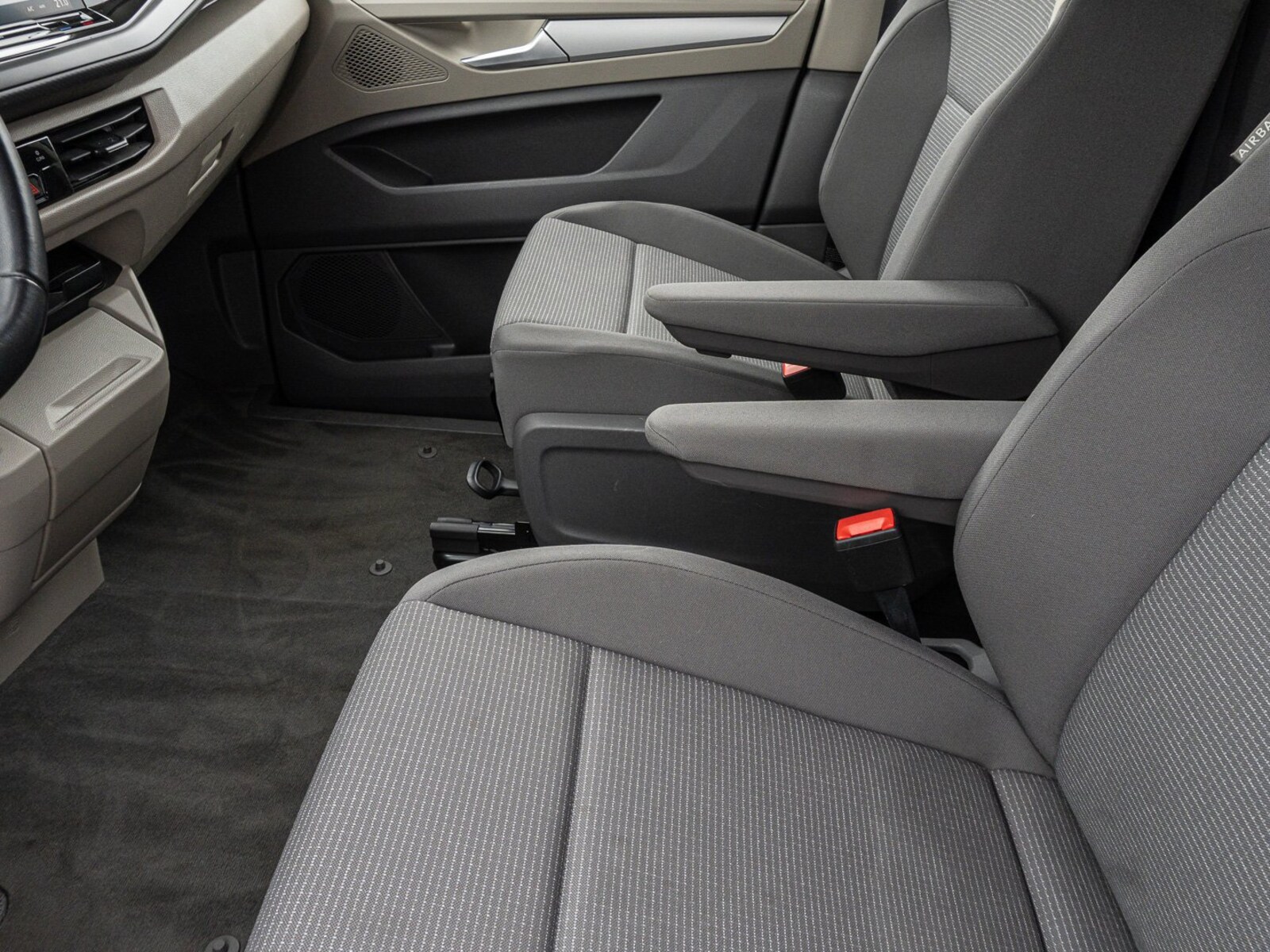 Volkswagen Multivan – Bild 13