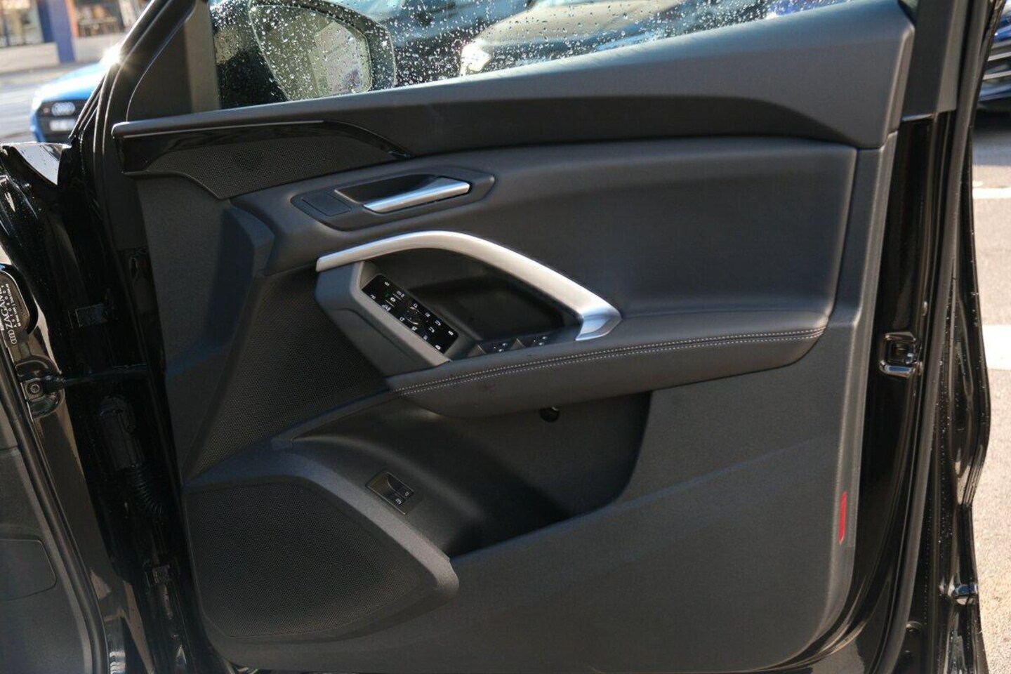 Image about Audi Q5 SUV e-hybrid quattro S tronic