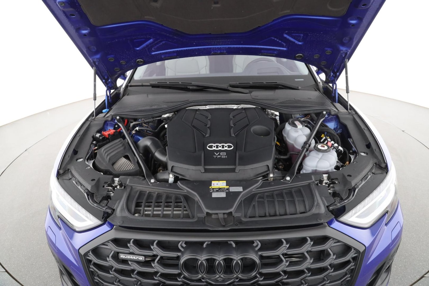 Bild über Audi A8 L TFSI e 60 TFSI e quattro 340 kW tiptronic - für weitere Informationen kontaktieren Sie den Audi Partner