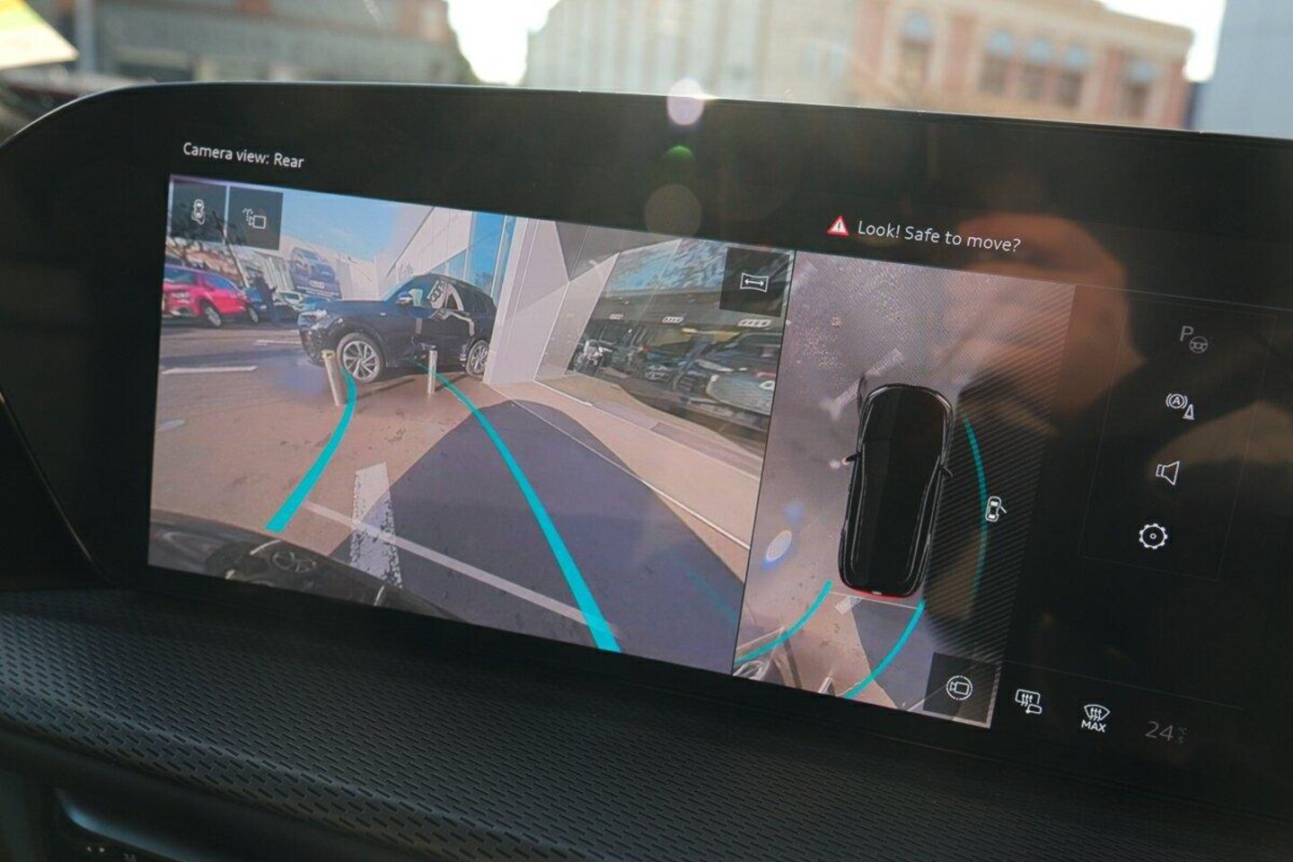 Image about Audi Q5 SUV e-hybrid quattro S tronic