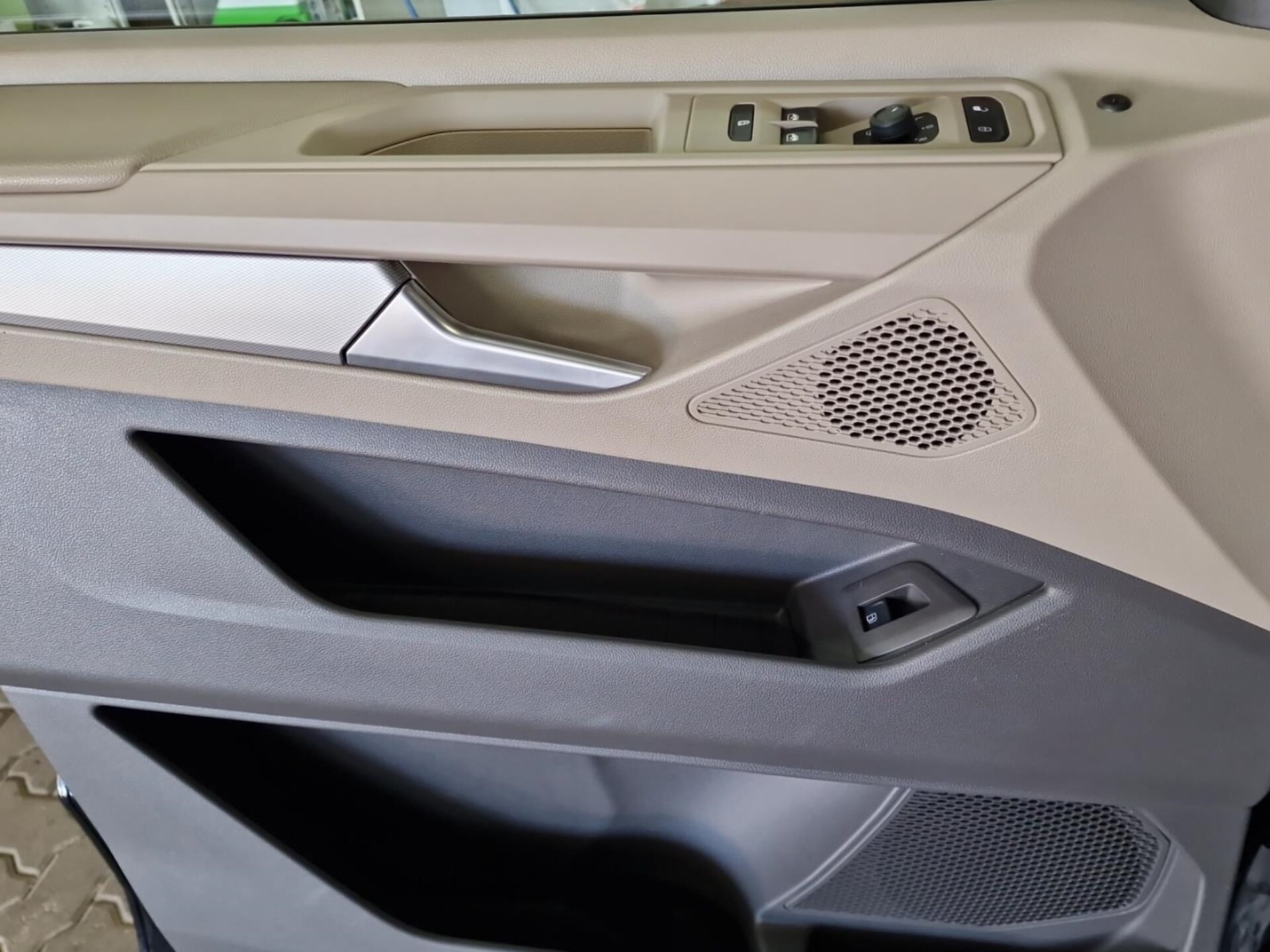 Volkswagen Multivan Basis-Modell