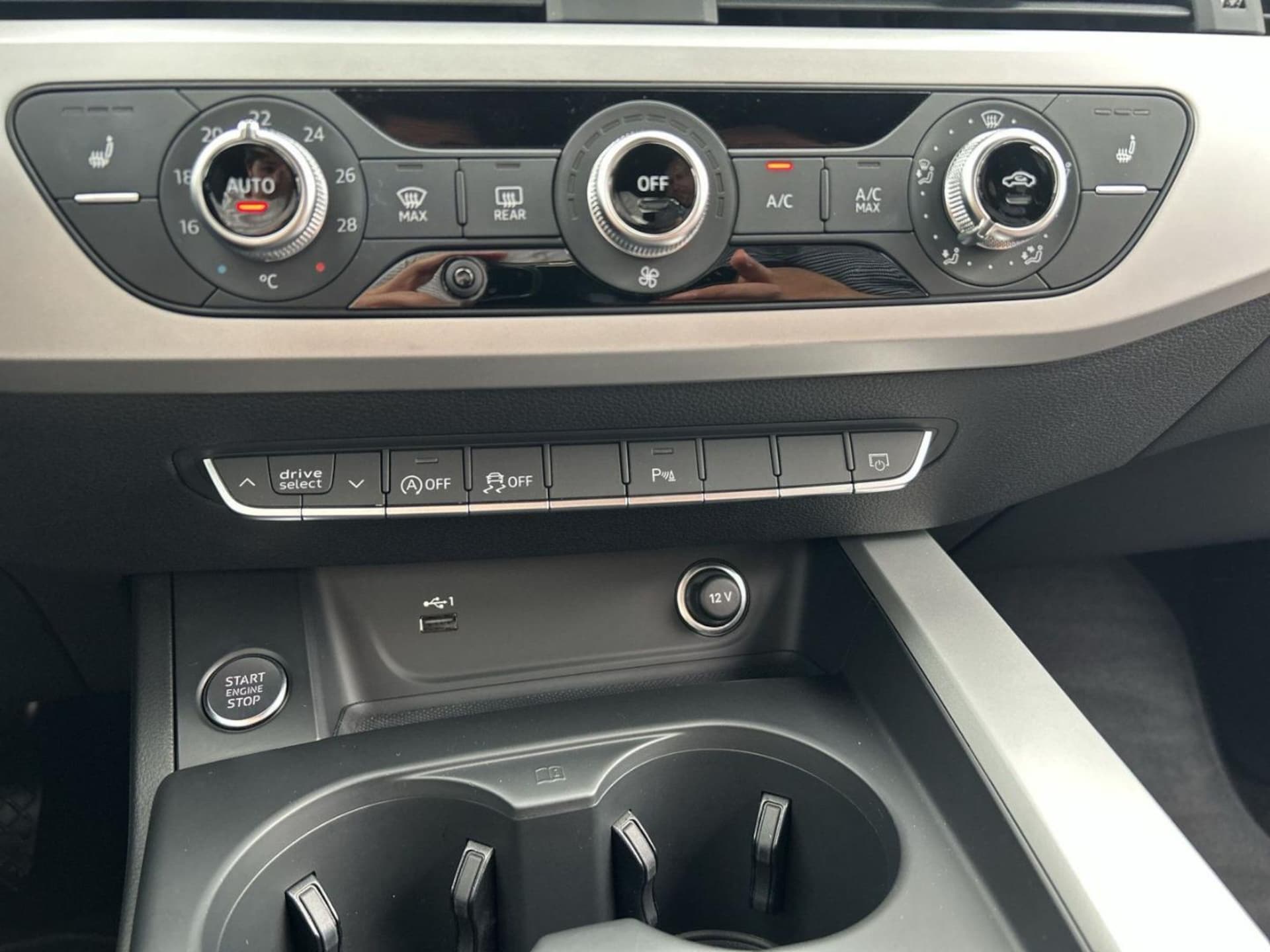 Audi A4 Limousine S line
