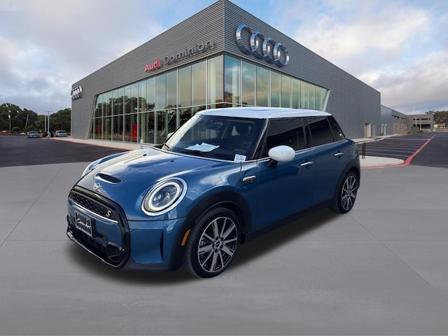 2024 MINI Hardtop 4 Door