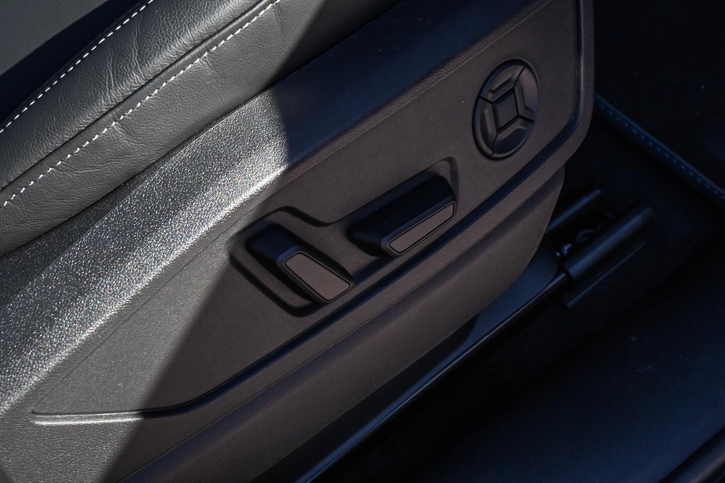 Image about Audi Q5 SUV TDI quattro 150 kW sport